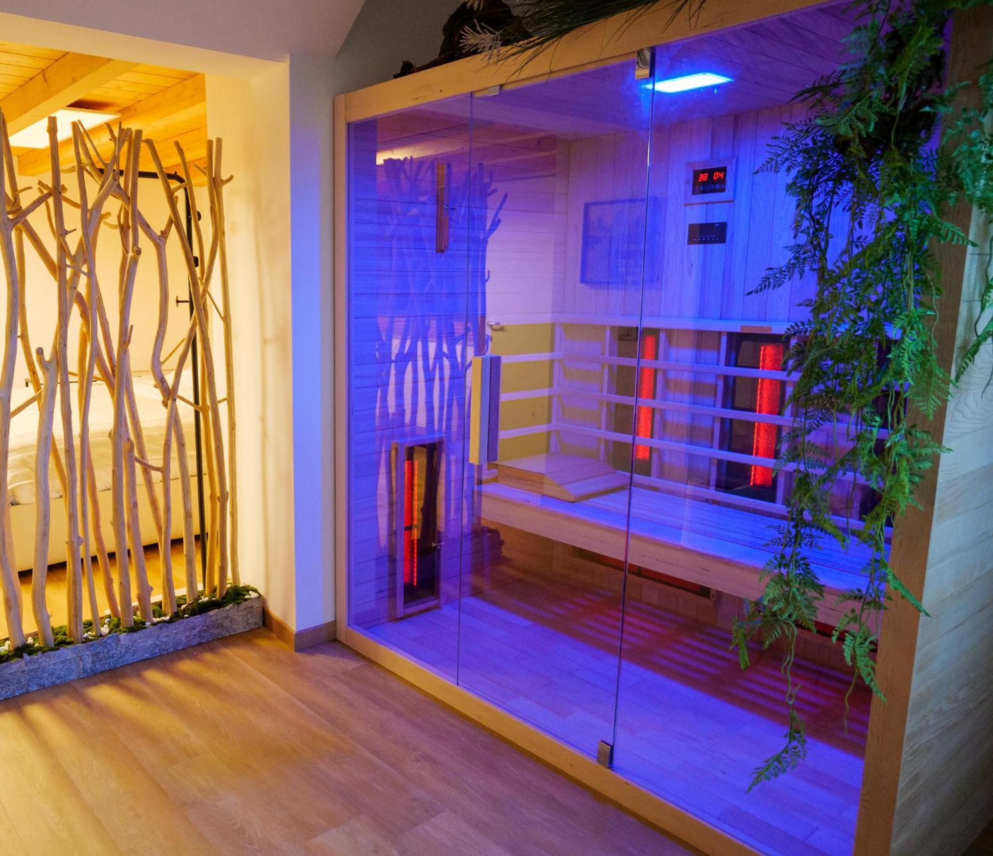 Luxe & Central Haven - Jacuzzi, Sauna, Steam, Private Parking Como Buitenkant foto