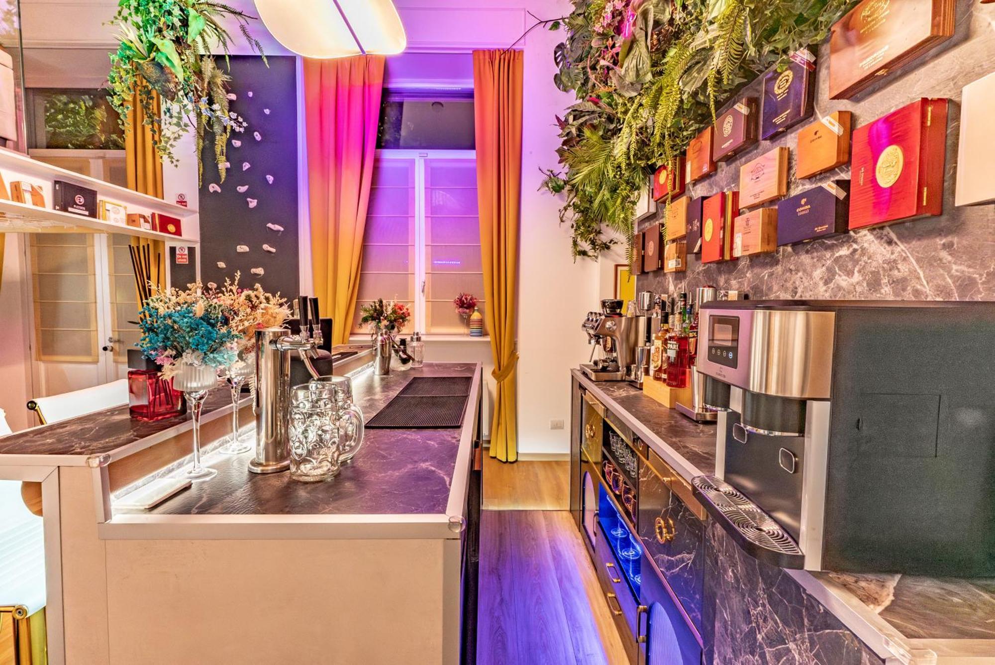 Luxe & Central Haven - Jacuzzi, Sauna, Steam, Private Parking Como Buitenkant foto