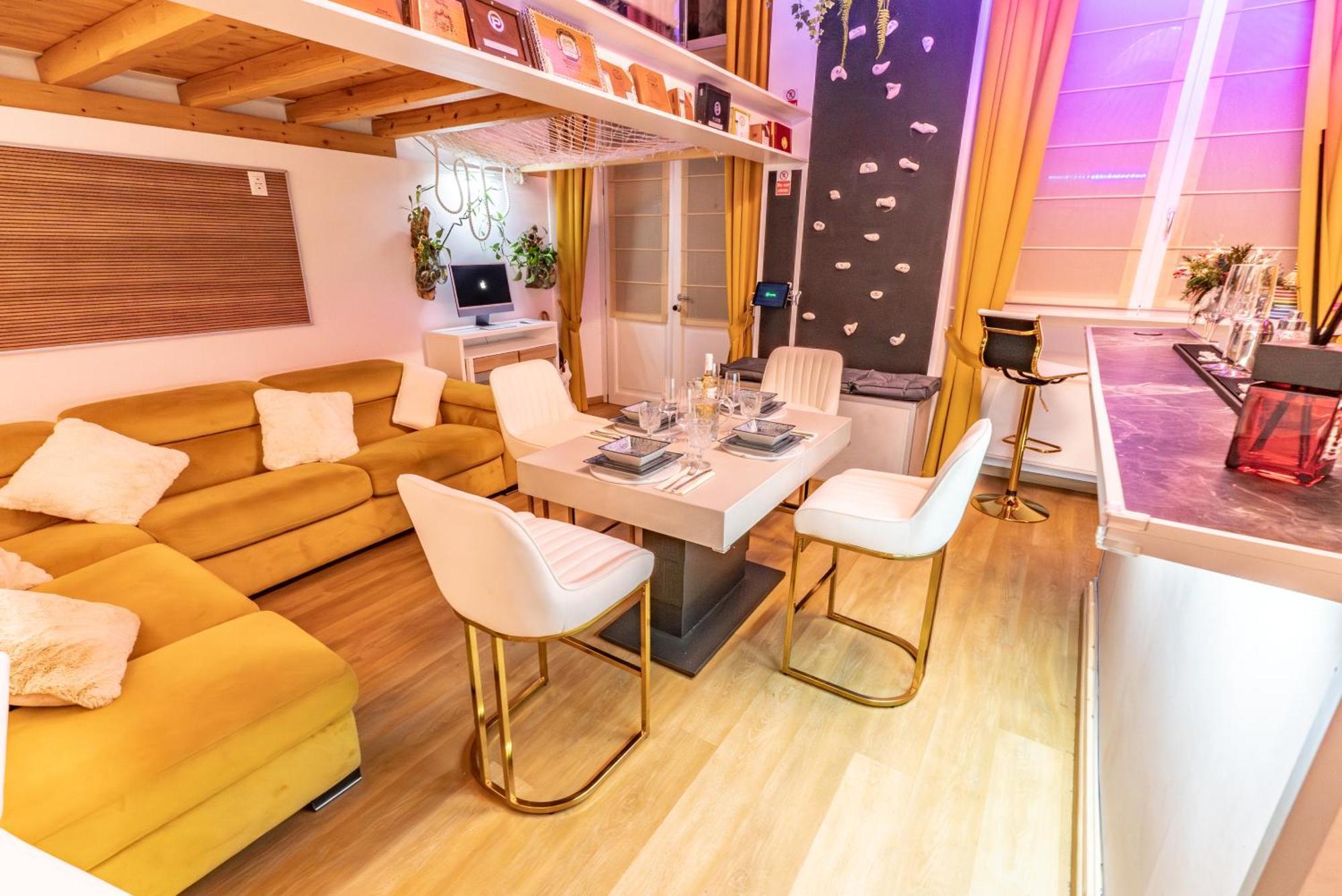 Luxe & Central Haven - Jacuzzi, Sauna, Steam, Private Parking Como Buitenkant foto
