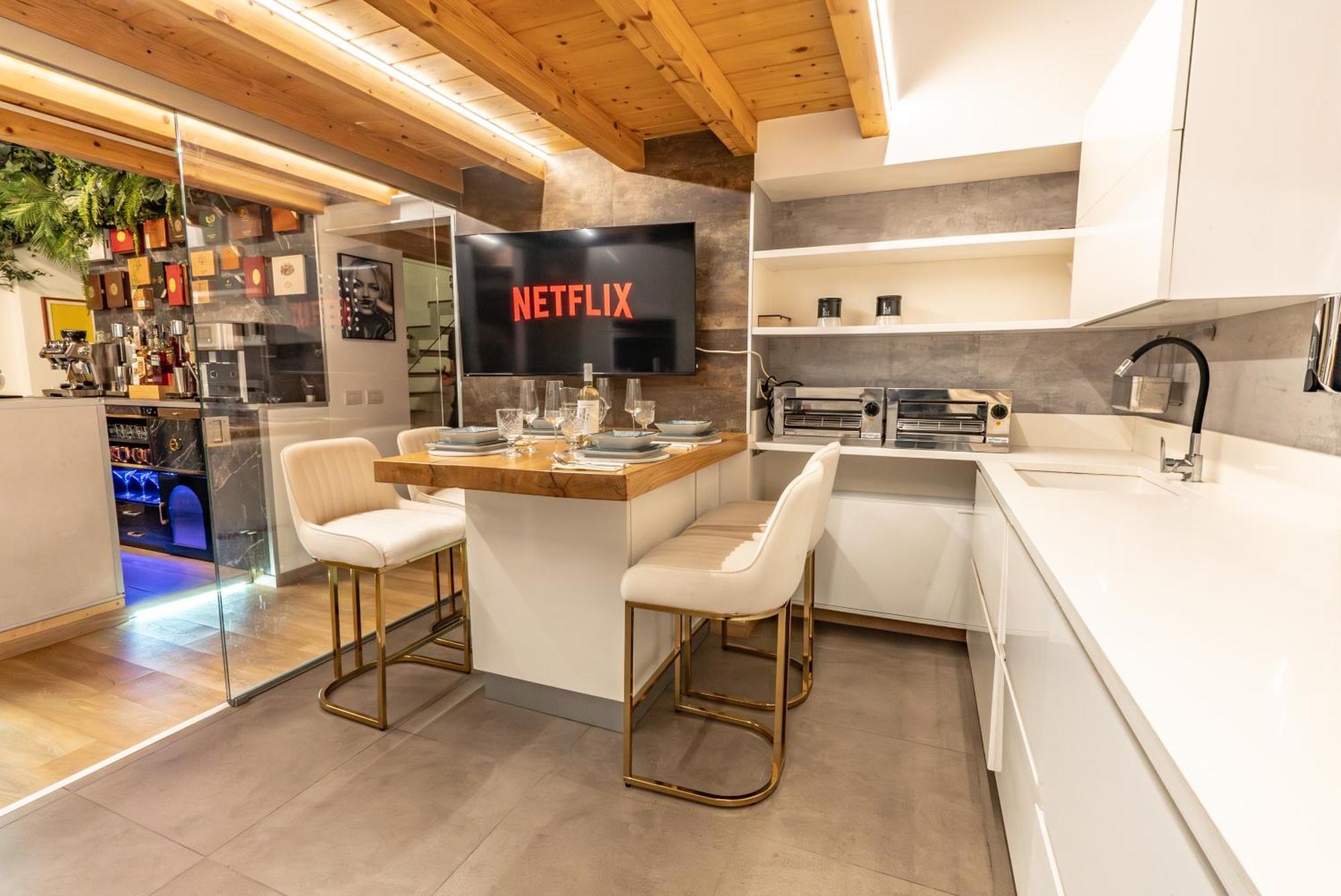 Luxe & Central Haven - Jacuzzi, Sauna, Steam, Private Parking Como Buitenkant foto