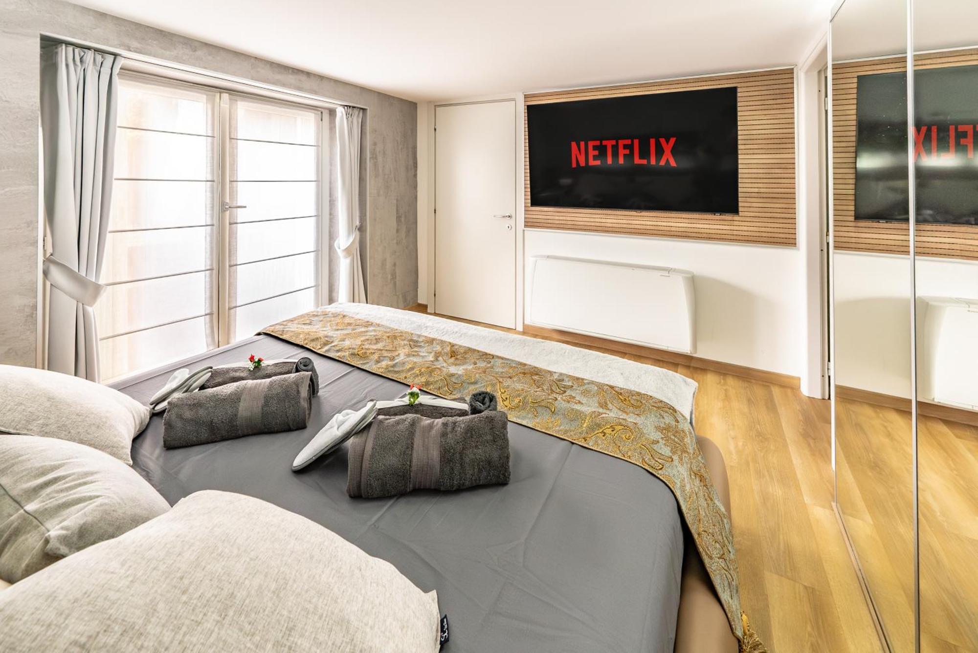 Luxe & Central Haven - Jacuzzi, Sauna, Steam, Private Parking Como Buitenkant foto